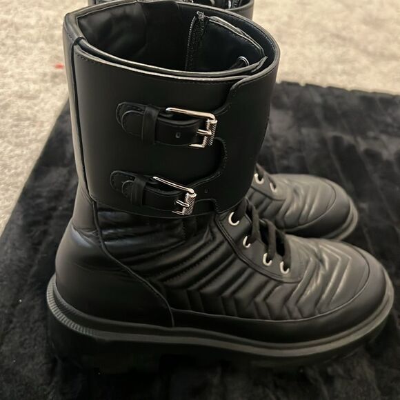 Authentic Gucci Black Leather Boots - Picture 5 of 6